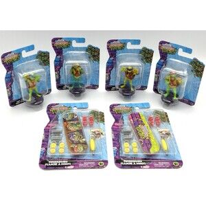 New 2025 TMNT Tales of Teenage Mutant Ninja Turtles 4 Figures 2 Fingerboards